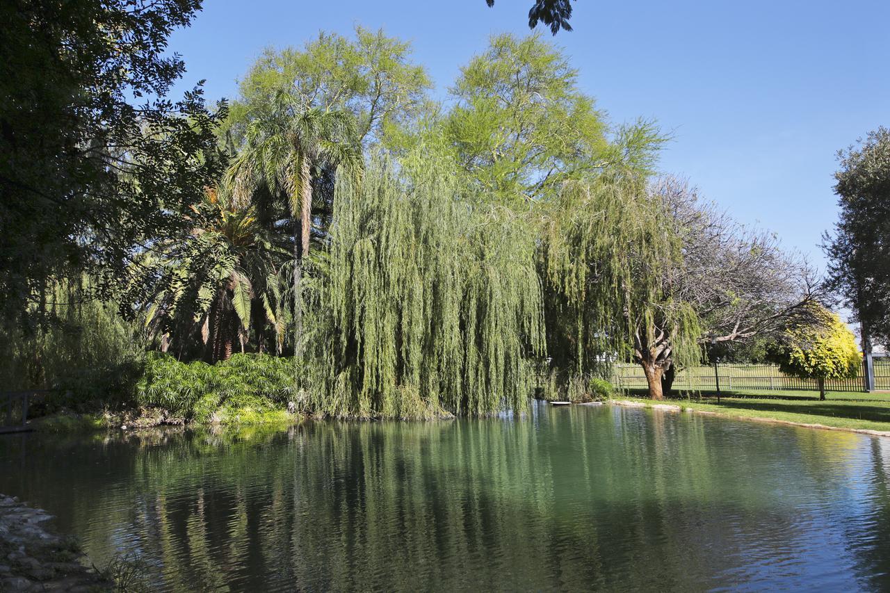 Kupferquelle Resort Tsumeb Buitenkant foto