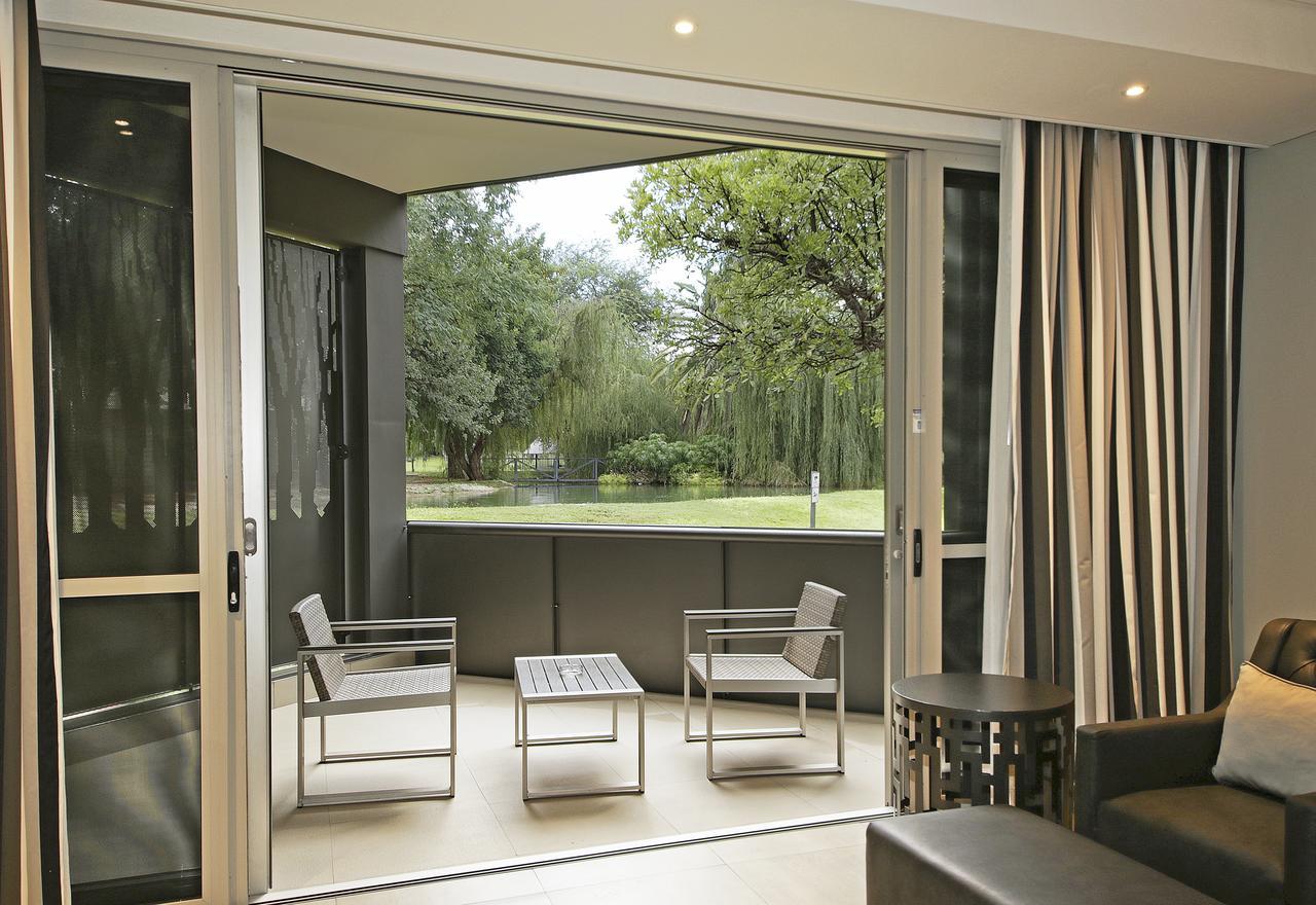 Kupferquelle Resort Tsumeb Buitenkant foto